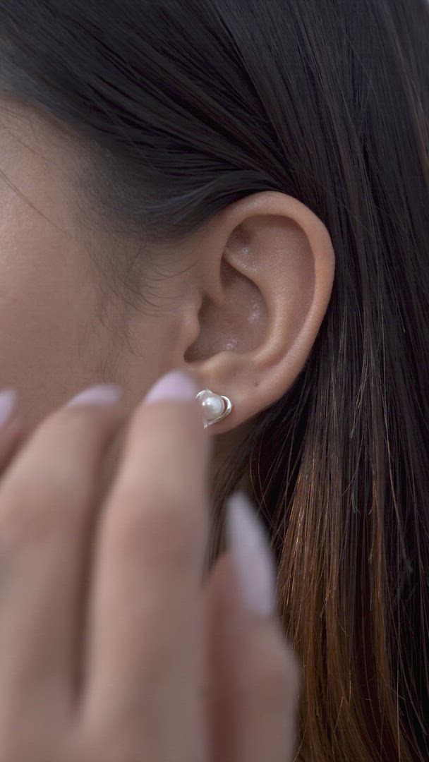 Heart Pearl Stud Earrings in 925 Sterling Silver for Women