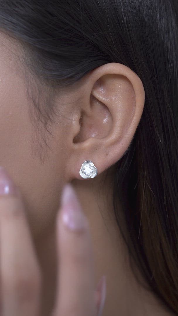 Everlasting Flower Stud Earrings in 925 Sterling Silver