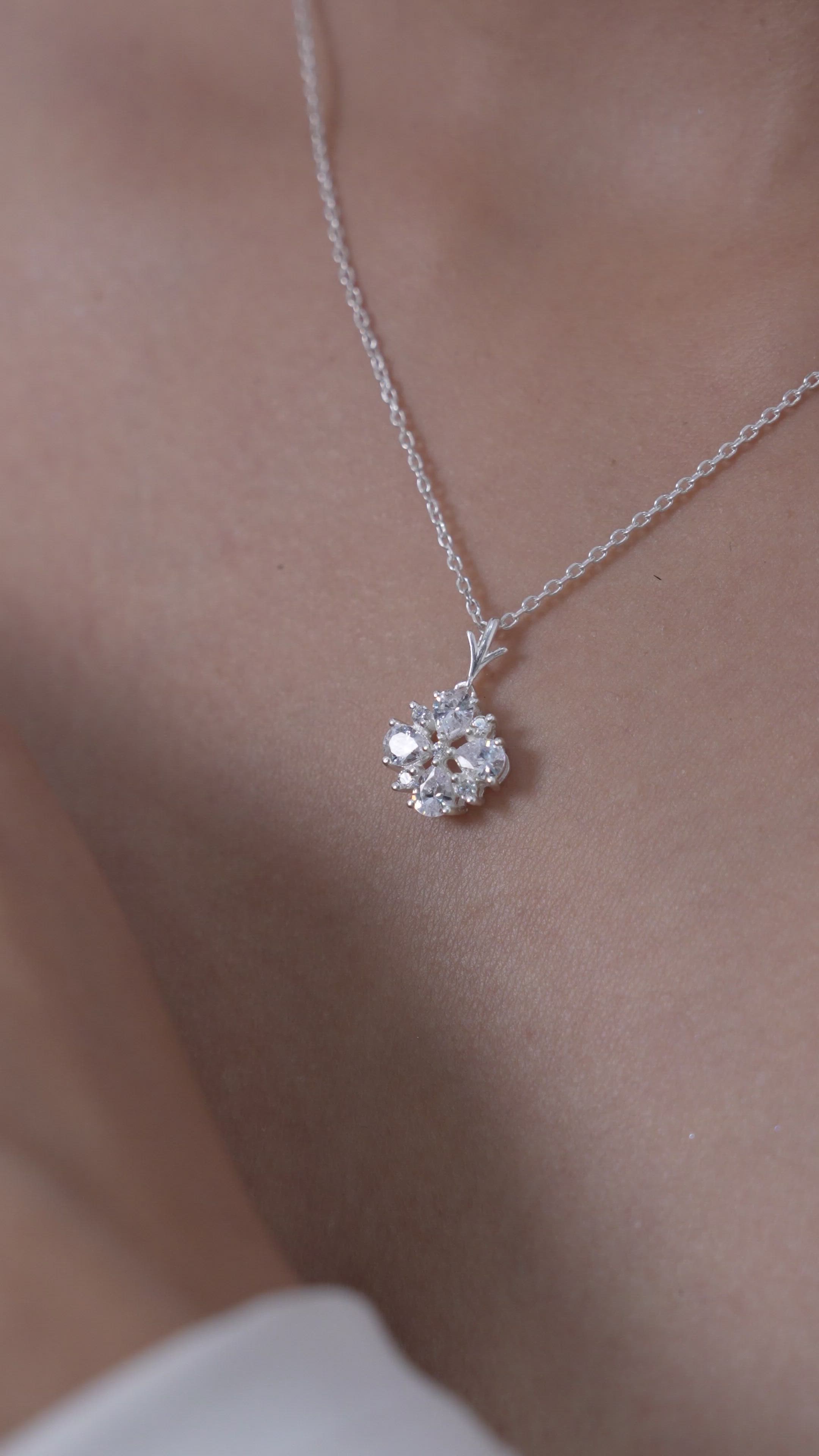 Floret Snowflake Solitaire Pendant in 925 Sterling Silver