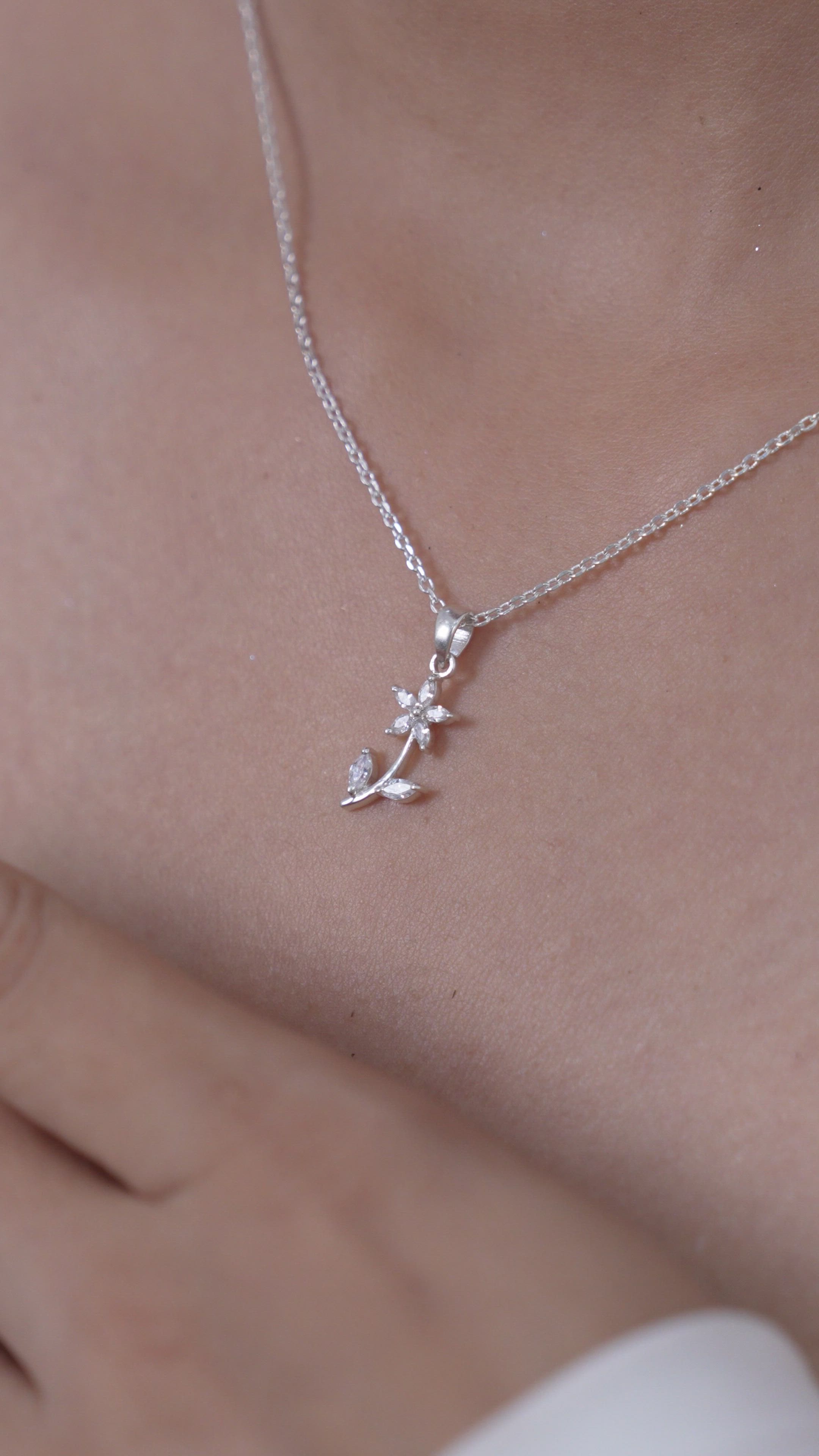 Real Silver Five Petal Flower Pendant in 925 Sterling Silver