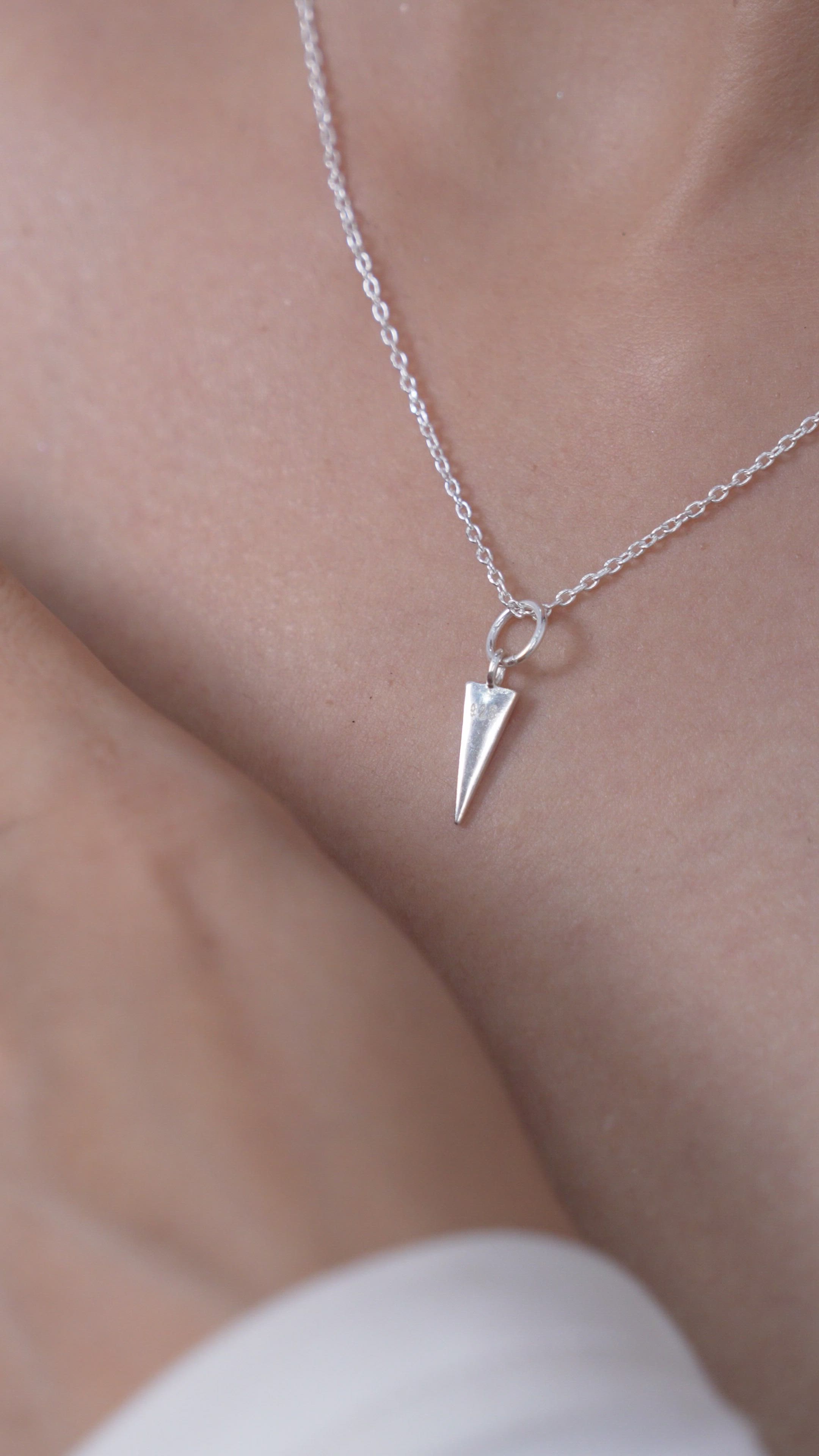 Sleek Spike Trillion Pendant Necklace in 925 Sterling Silver