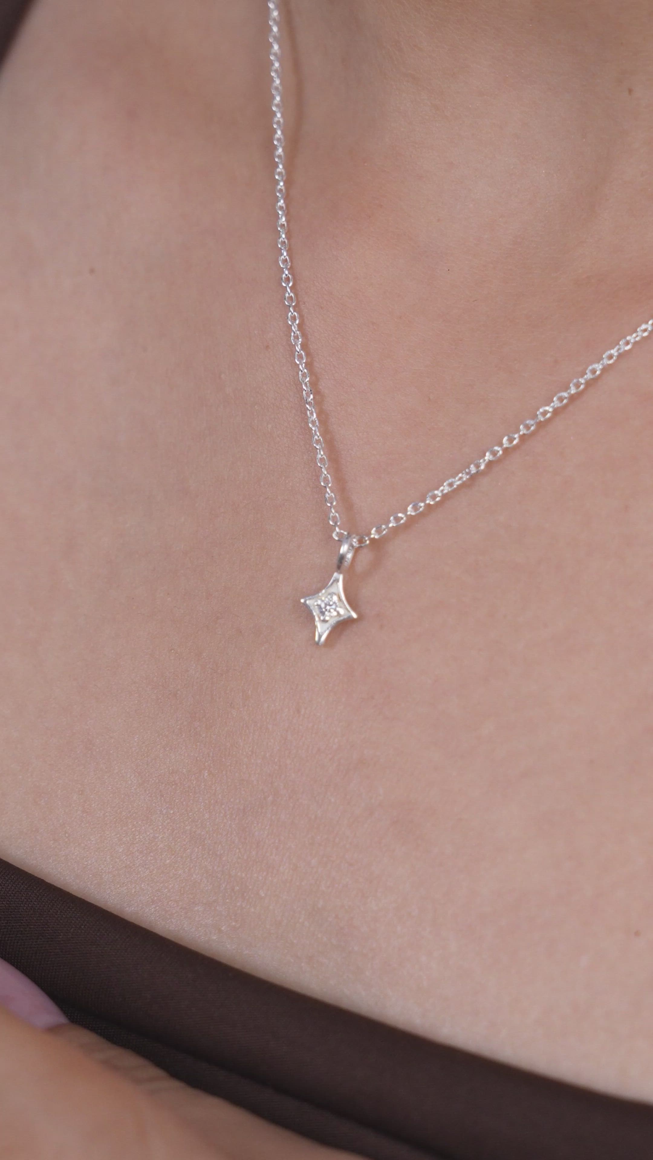 Signature Spark Solitaire Necklace in 925 Sterling Silver
